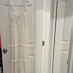 Elegant White Maxi Dress